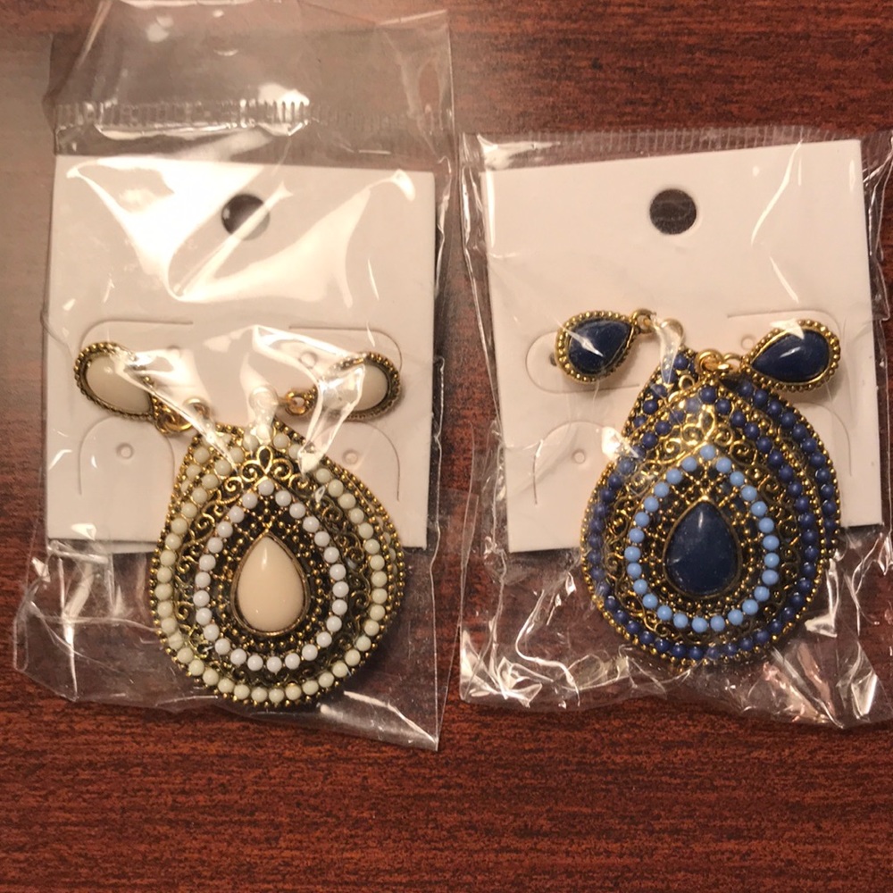 Brand-new Earrings (set of 2)